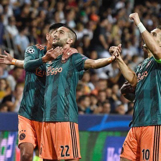 优秀成绩打 优秀成绩打